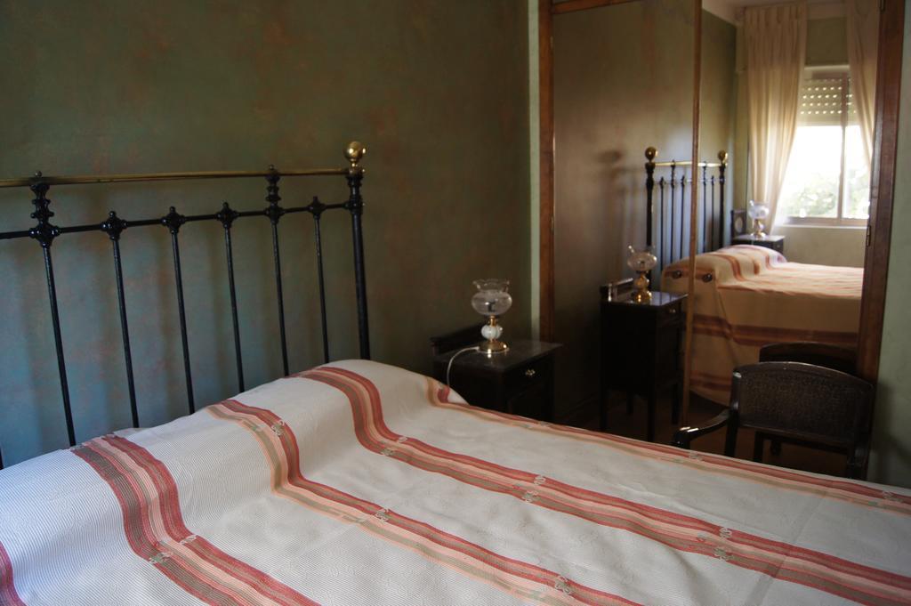 Casa Rural La Conejera Madrigalejo Del Monte Værelse billede